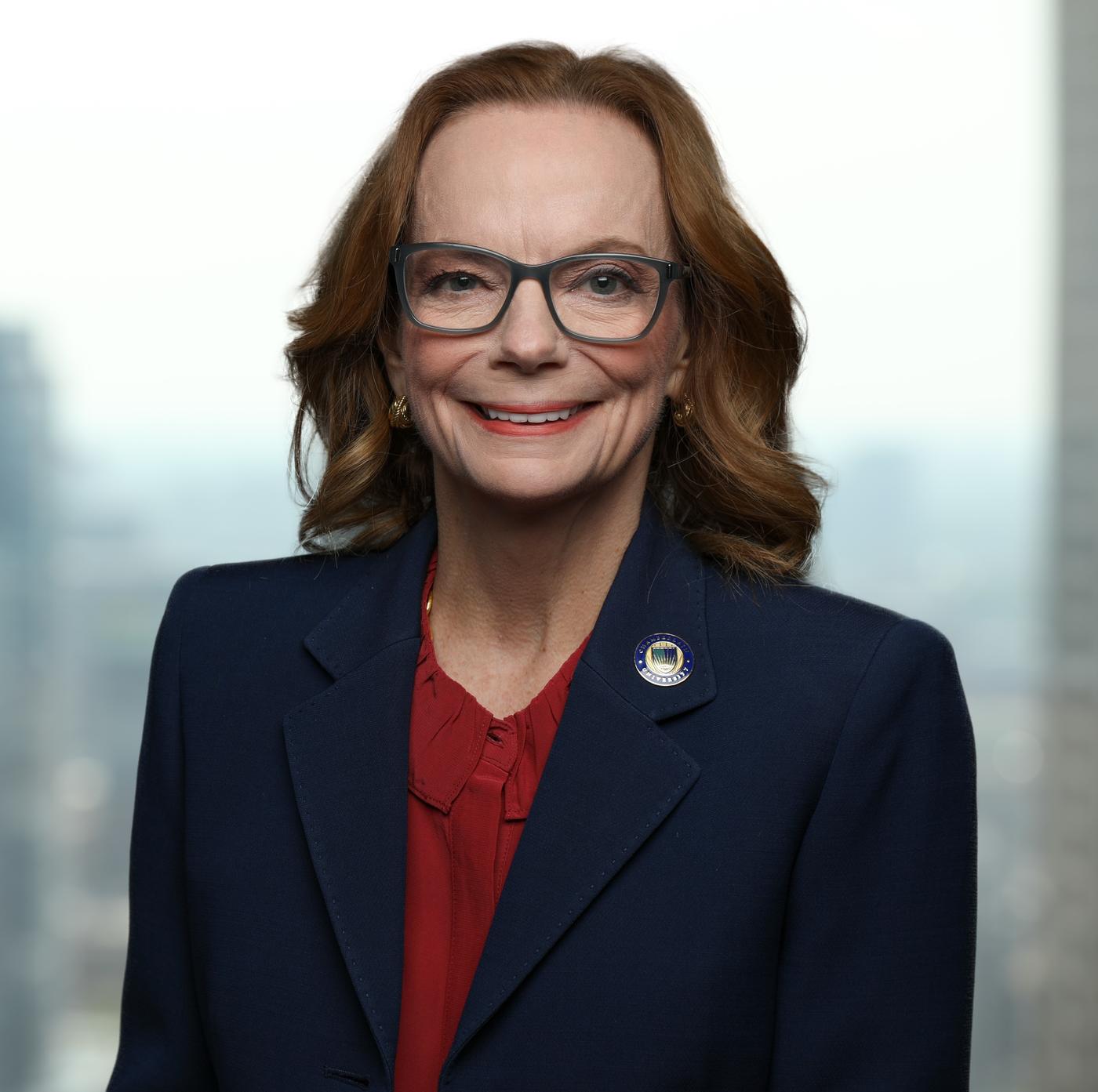 Karen Cox headshot