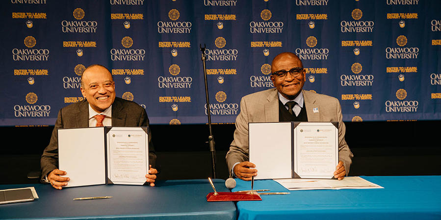 Ross and Oakwood leaders signing partnership agreements